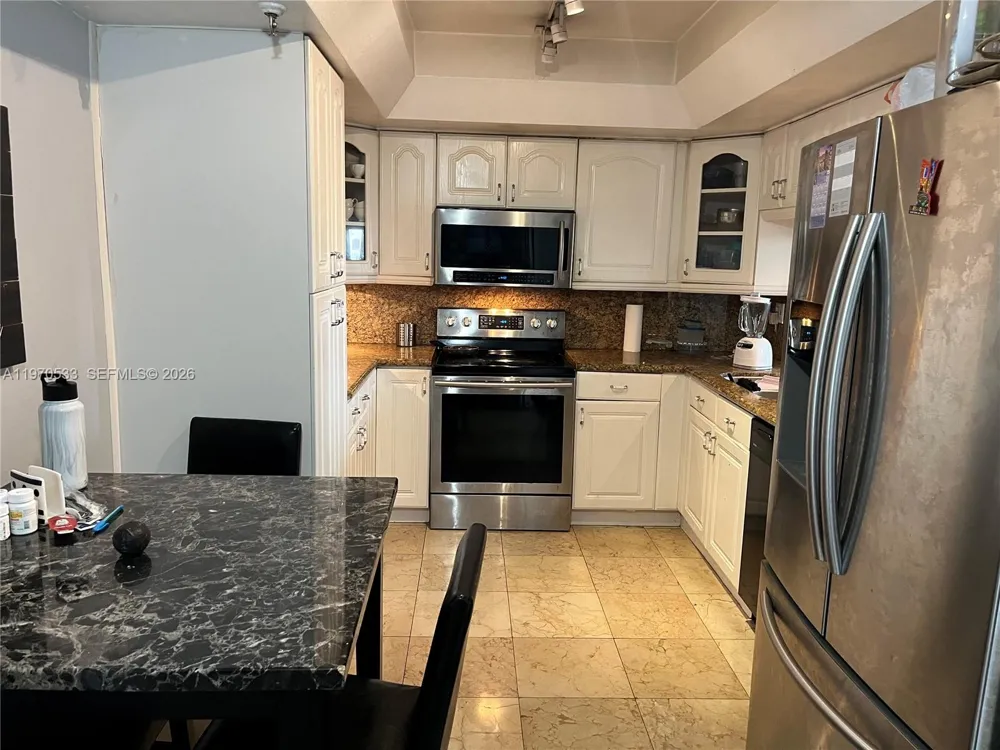 520 Brickell Key Dr #A610 Miami, FL 33131