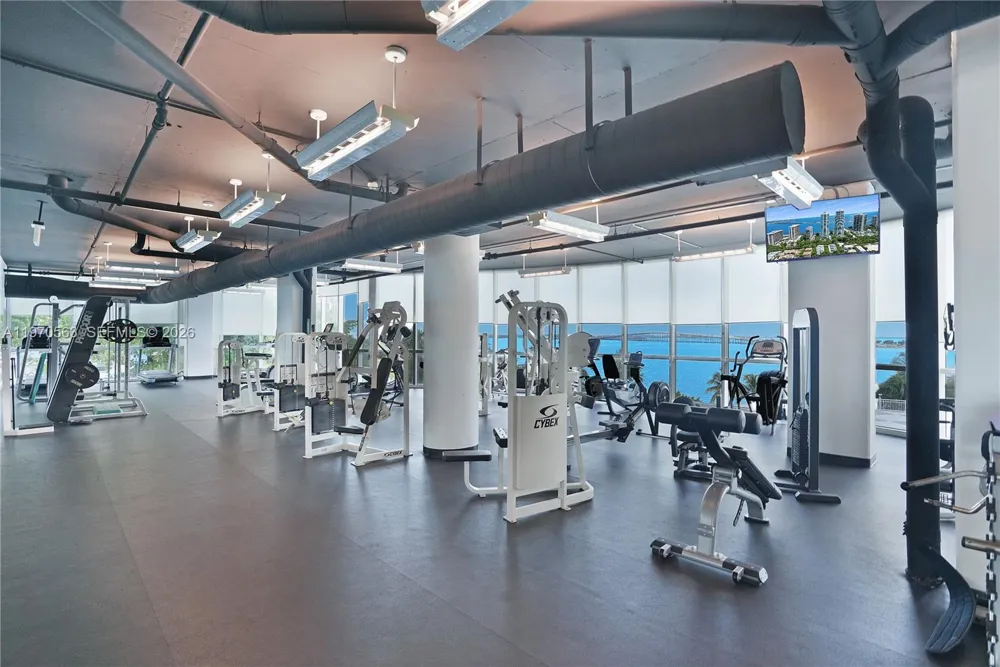 2101 Brickell Ave #1812 Miami, FL 33129