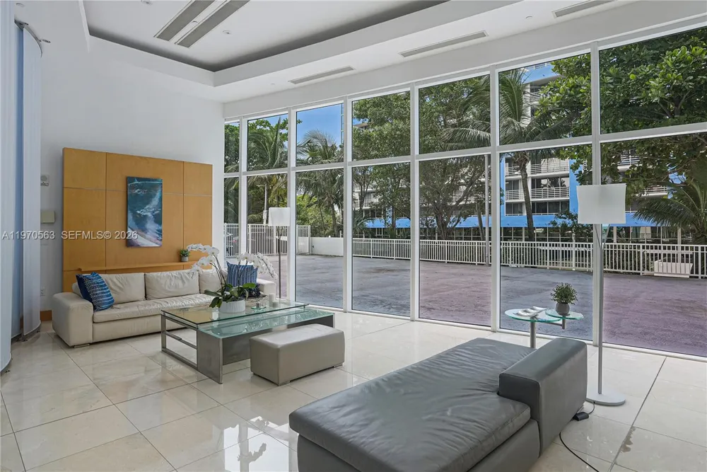 2101 Brickell Ave #1812 Miami, FL 33129
