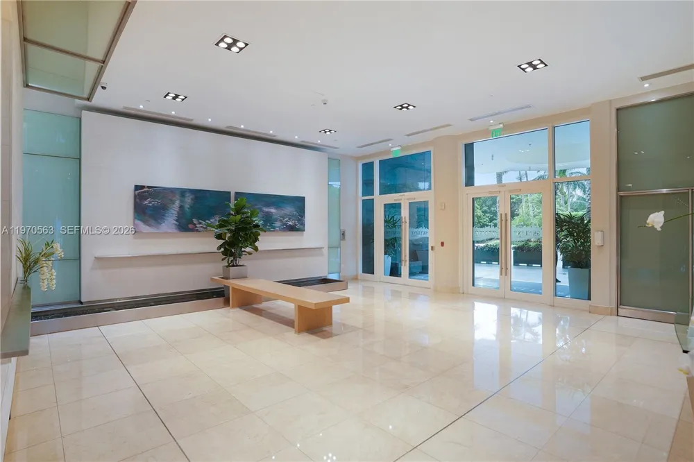2101 Brickell Ave #1812 Miami, FL 33129