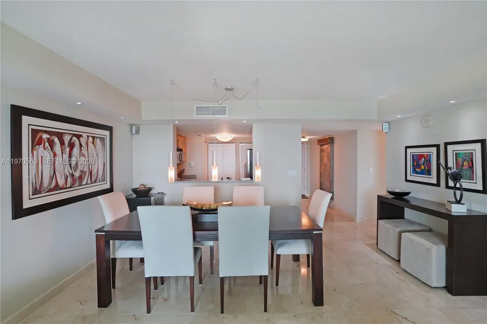 2101 Brickell Ave #1812 Miami, FL 33129