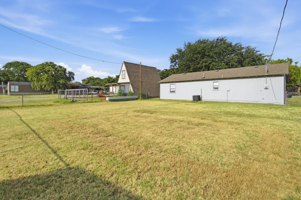 1836 Coral Road Pelican Bay, TX 76020