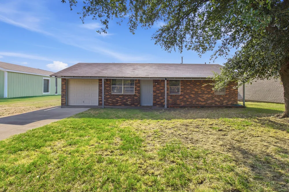 1836 Coral Road Pelican Bay, TX 76020
