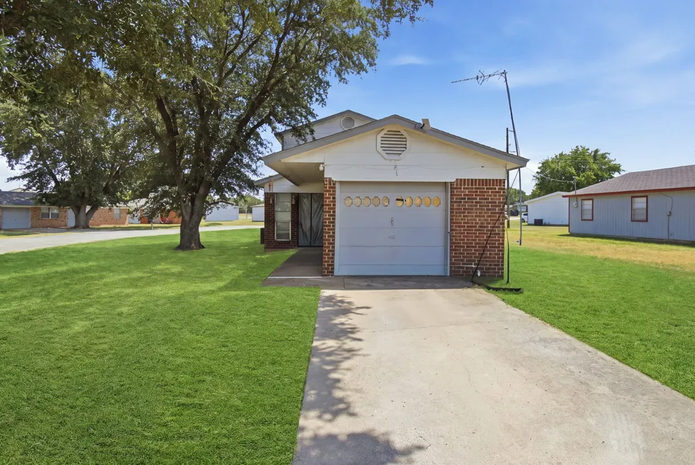 1537 Coral Cut Off Pelican Bay, TX 76020