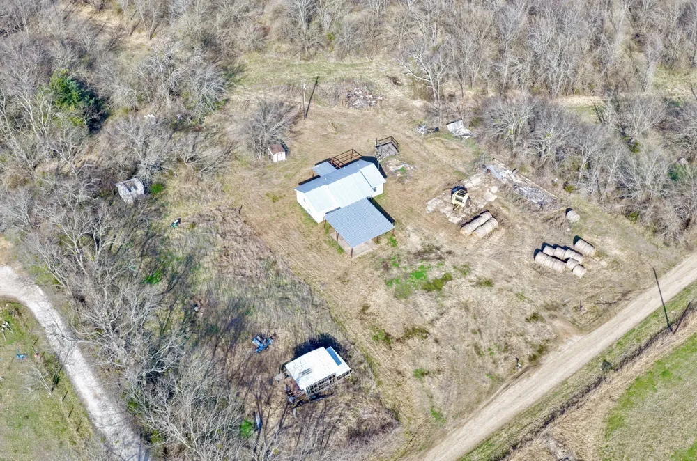 5194 County Road 15200 Deport, TX 75435