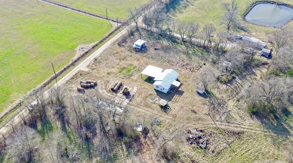 5194 County Road 15200 Deport, TX 75435