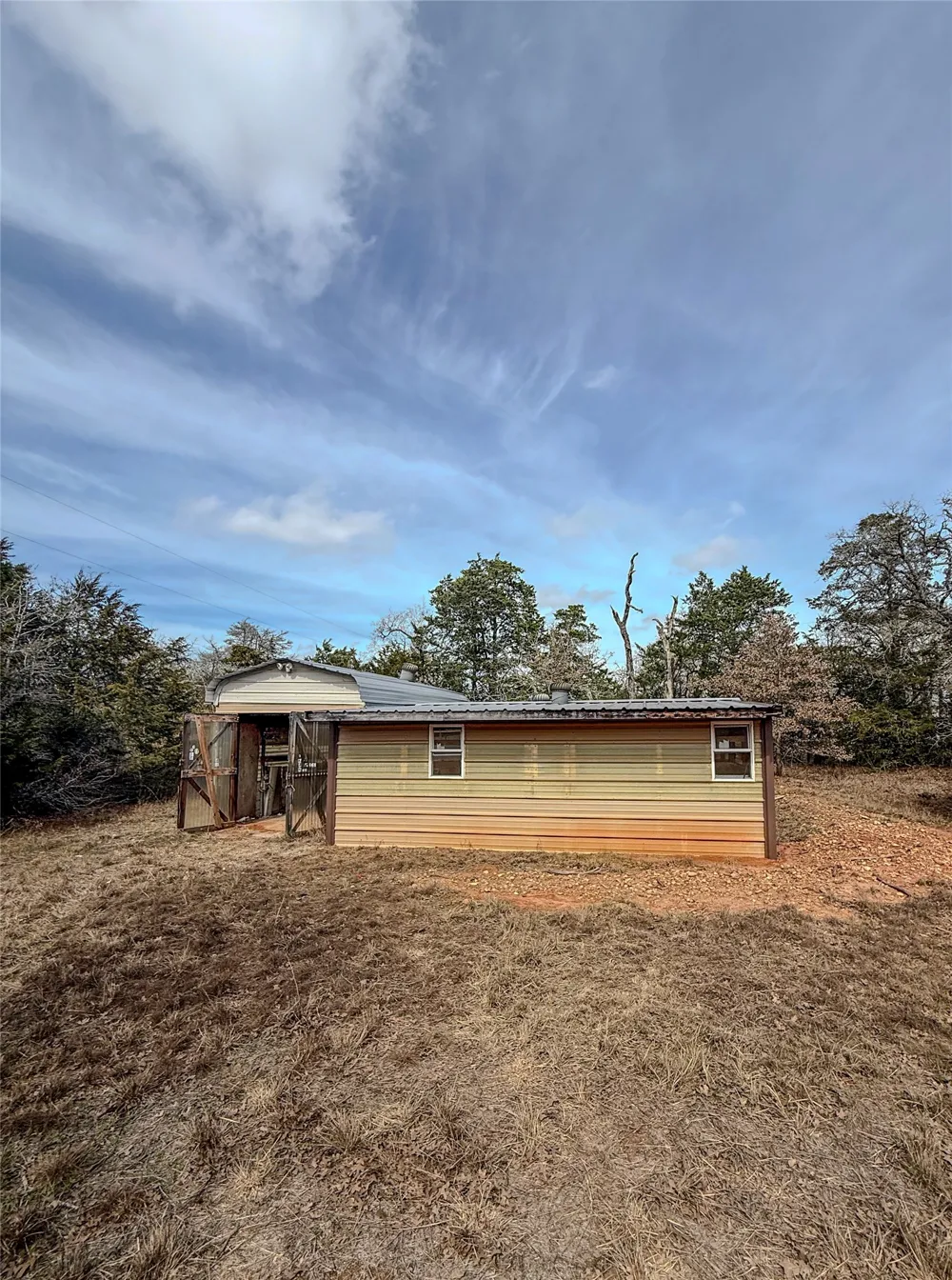 1007 Private Road 2002 Giddings, TX 78659