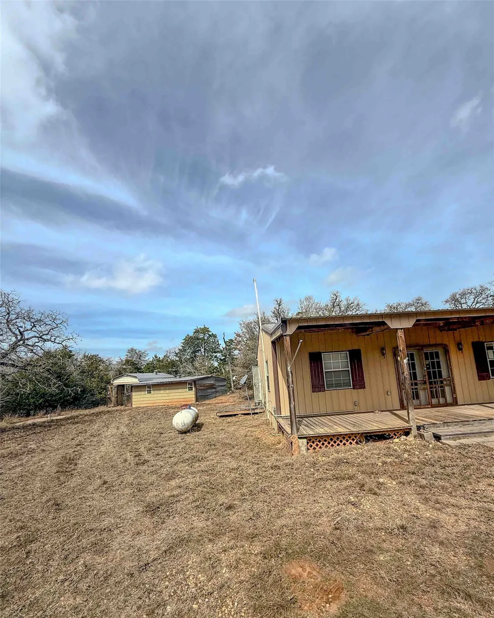 1007 Private Road 2002 Giddings, TX 78659