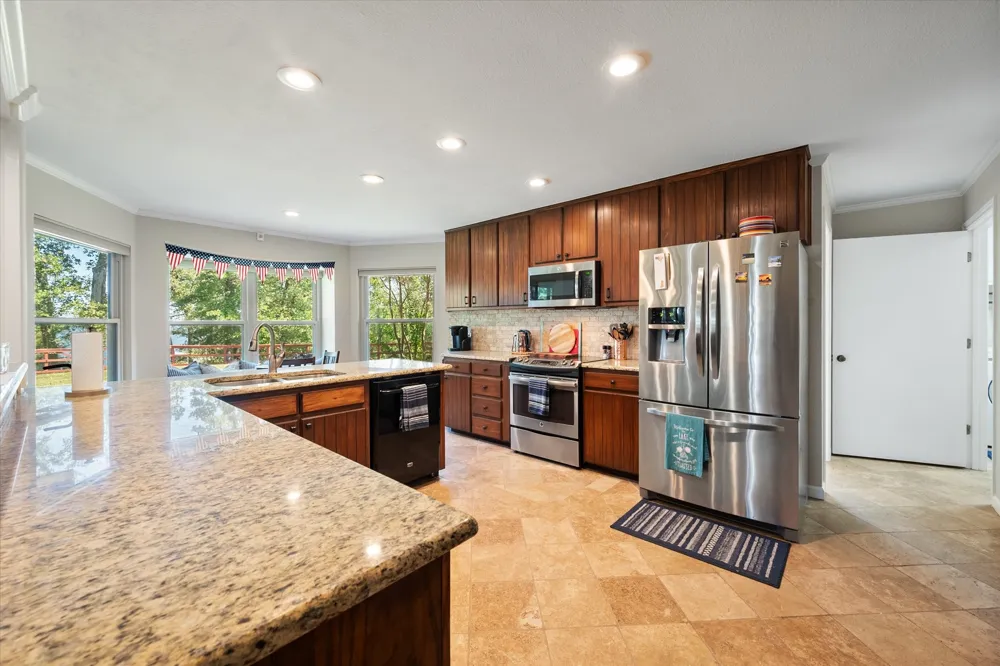 195 Highview Streetman, TX 75859