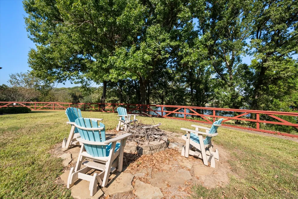 195 Highview Streetman, TX 75859