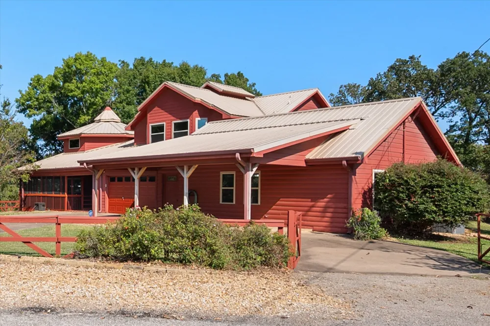 195 Highview Streetman, TX 75859