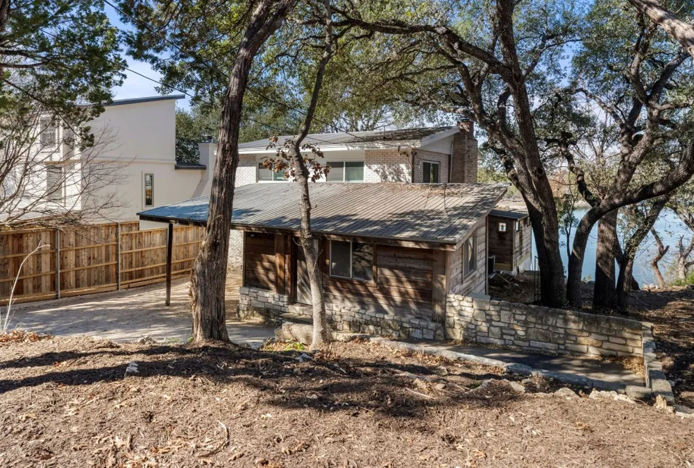 8124 Joy Road Volente, TX 78641