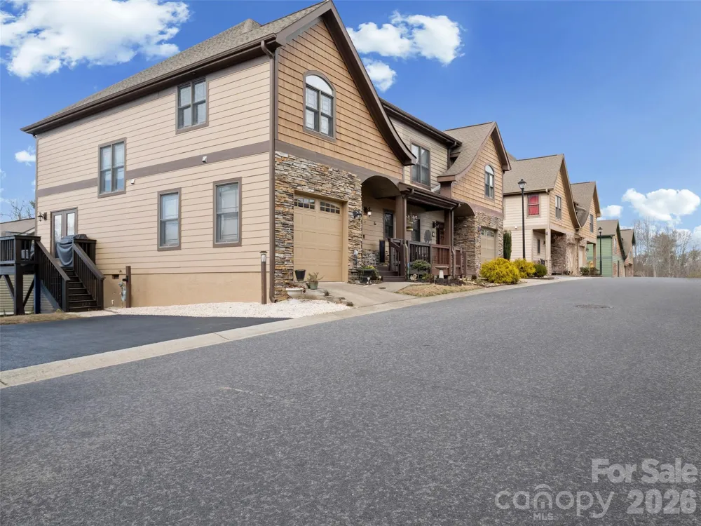 21 Jeff Drive Asheville, NC 28806