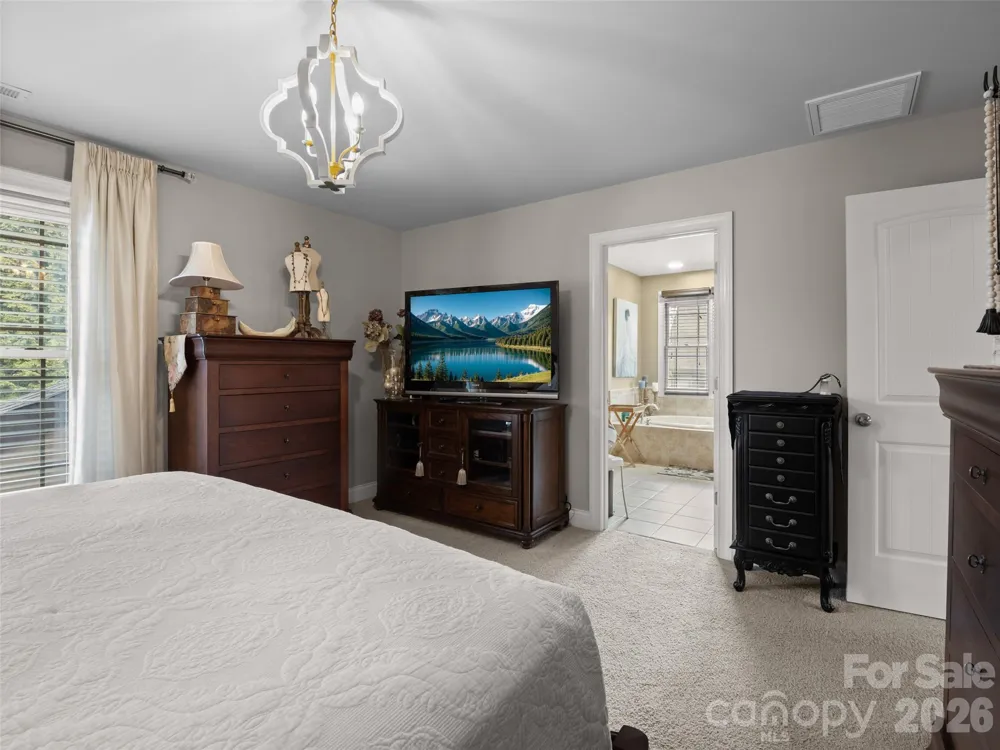 21 Jeff Drive Asheville, NC 28806
