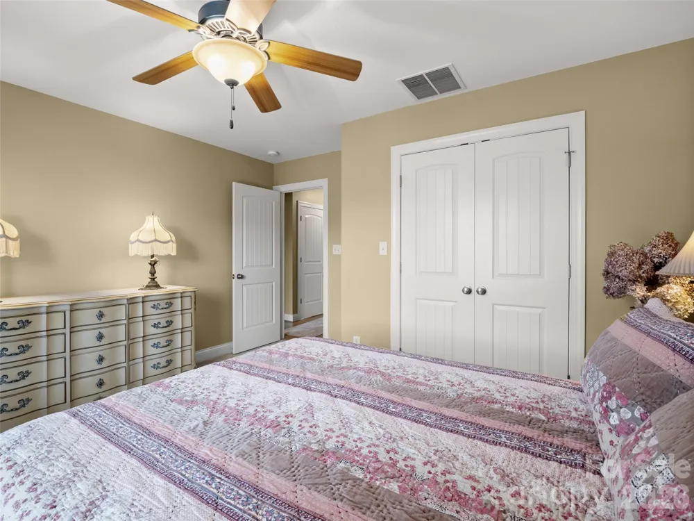 21 Jeff Drive Asheville, NC 28806