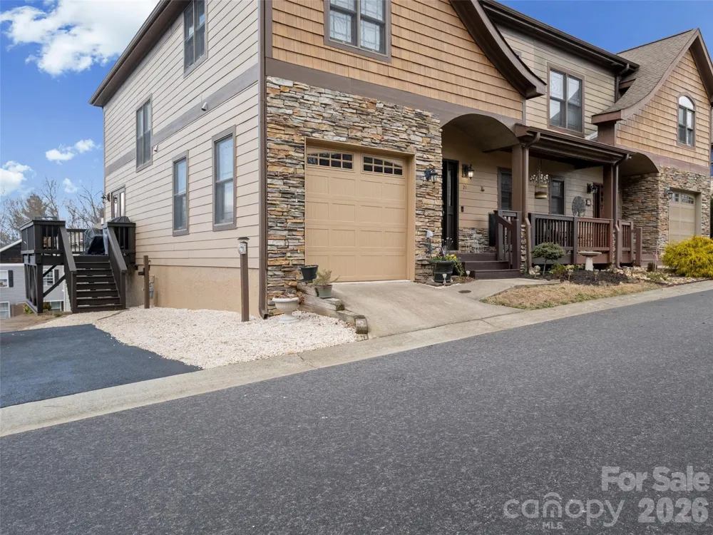 21 Jeff Drive Asheville, NC 28806