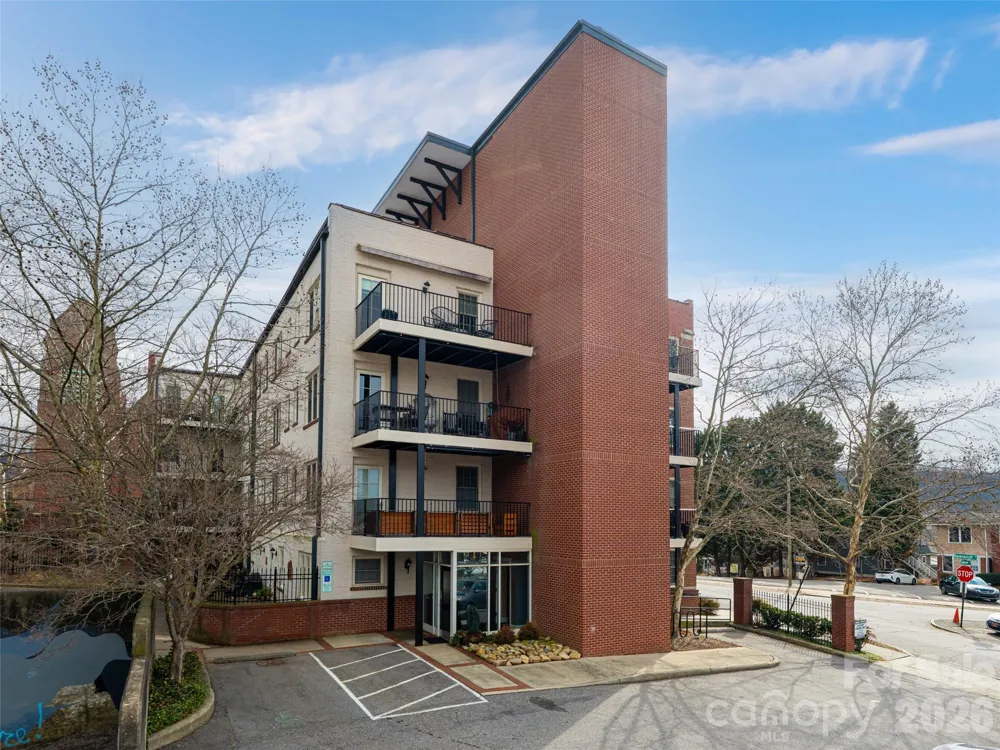 61 Church Street #103 Asheville, NC 28801