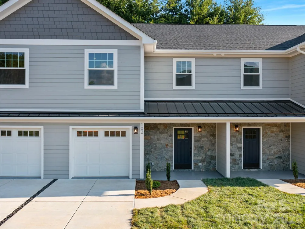 100 Red Twig Lane #Unit 102 Burnsville, NC 28704
