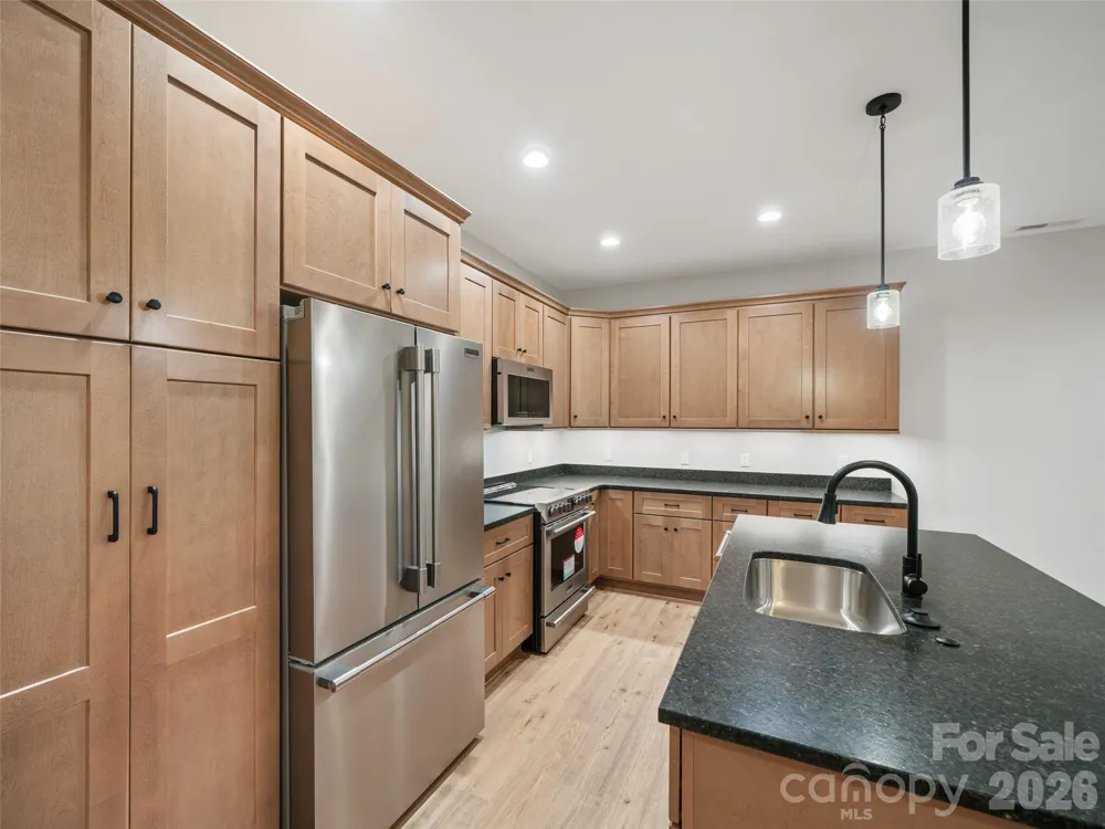100 Red Twig Lane #Unit 102 Burnsville, NC 28704