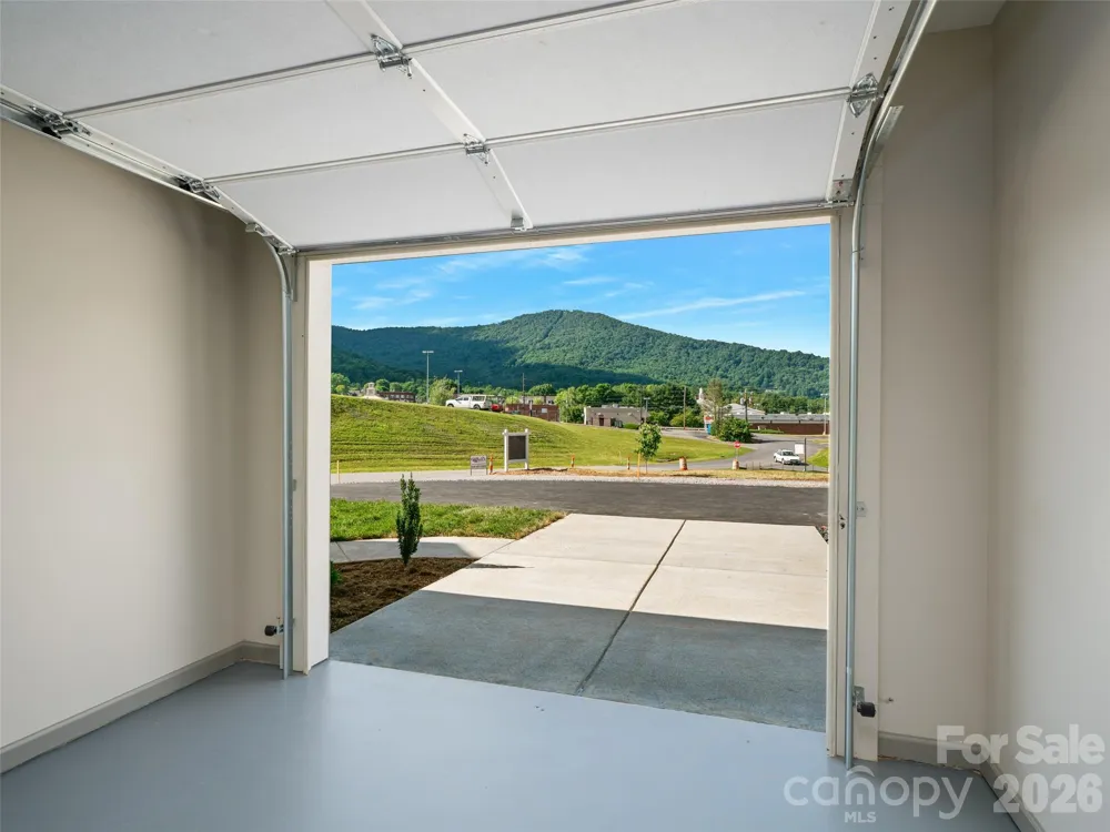 100 Red Twig Lane #Unit 102 Burnsville, NC 28704