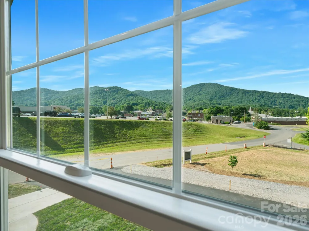100 Red Twig Lane #Unit 102 Burnsville, NC 28704