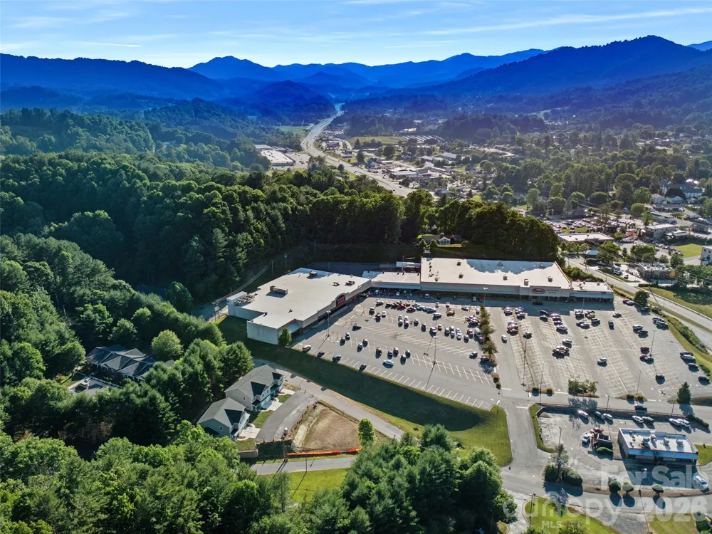 100 Red Twig Lane #Unit 102 Burnsville, NC 28704
