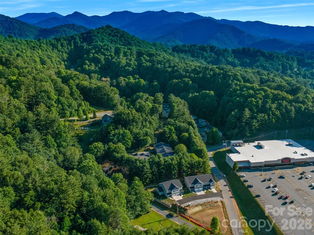 100 Red Twig Lane #Unit 102 Burnsville, NC 28704