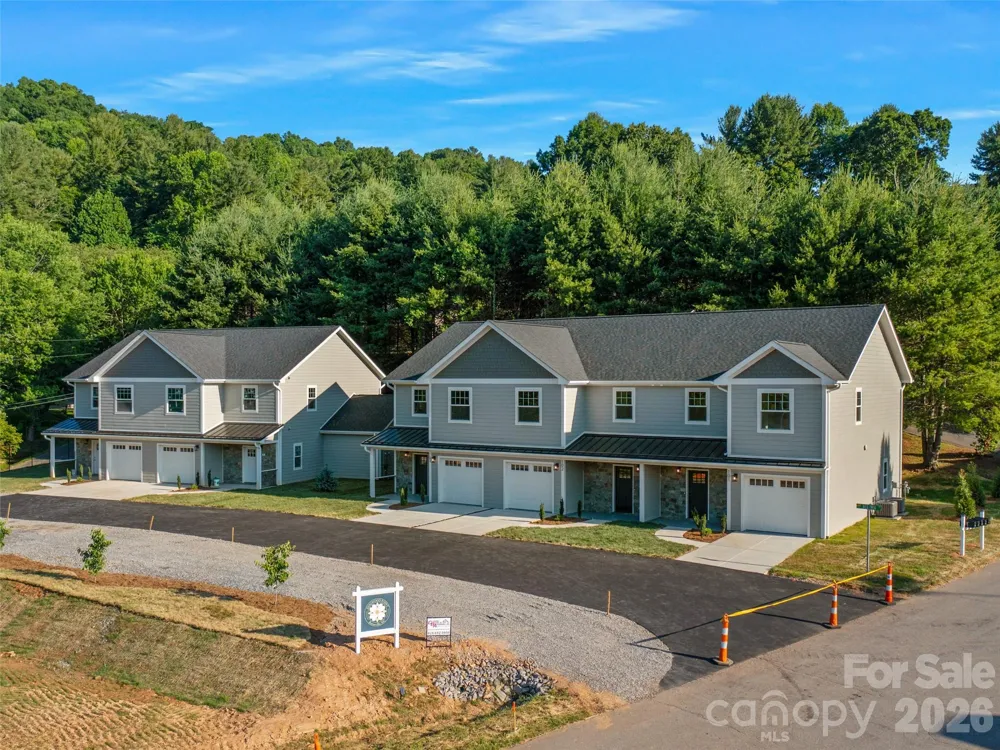 100 Red Twig Lane #Unit 102 Burnsville, NC 28704