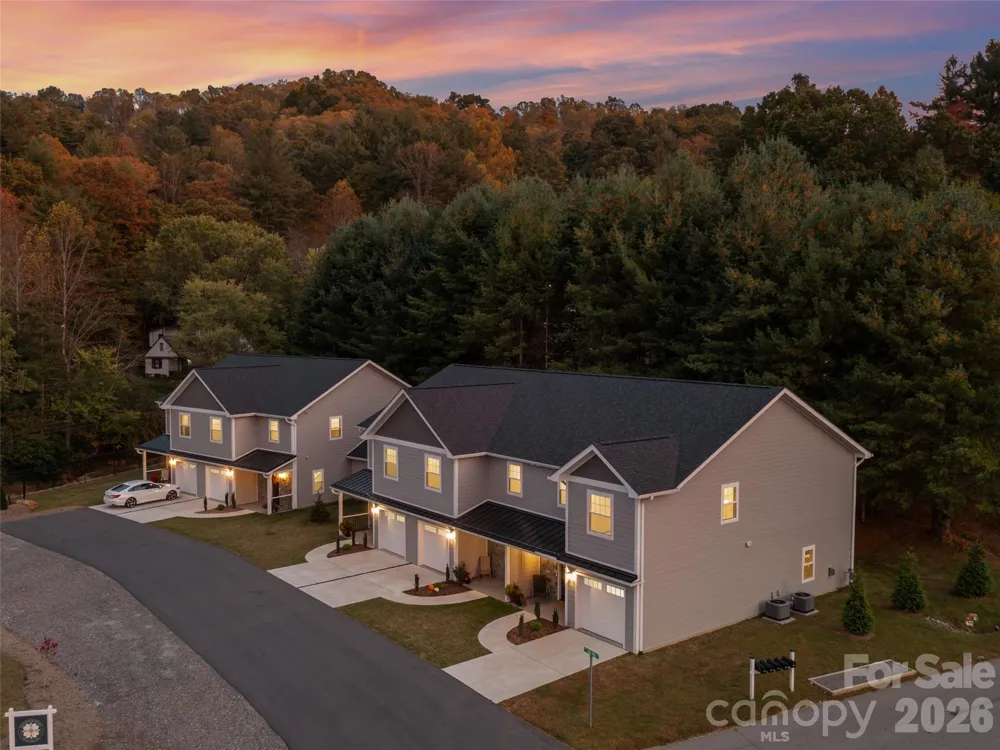100 Red Twig Lane #Unit 102 Burnsville, NC 28704