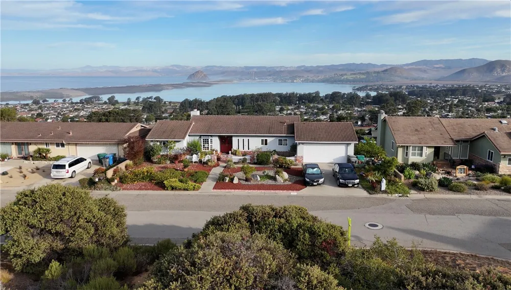 2796 Crockett Circle Los Osos, CA 93402
