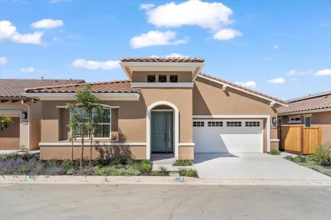 2112 Red Oak Drive