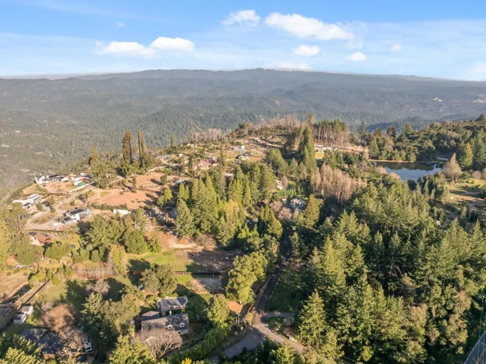 15 Braemoor Drive Santa Cruz, CA 95060