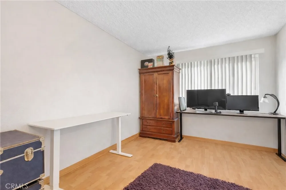 445 Ivy #204 Glendale, CA 91204