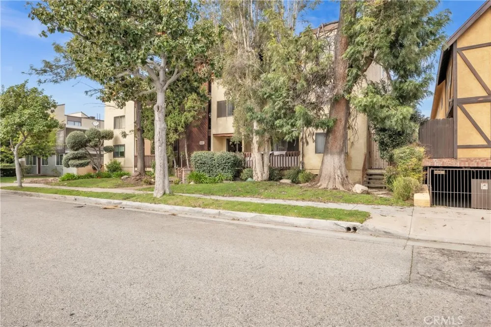 445 Ivy #204 Glendale, CA 91204