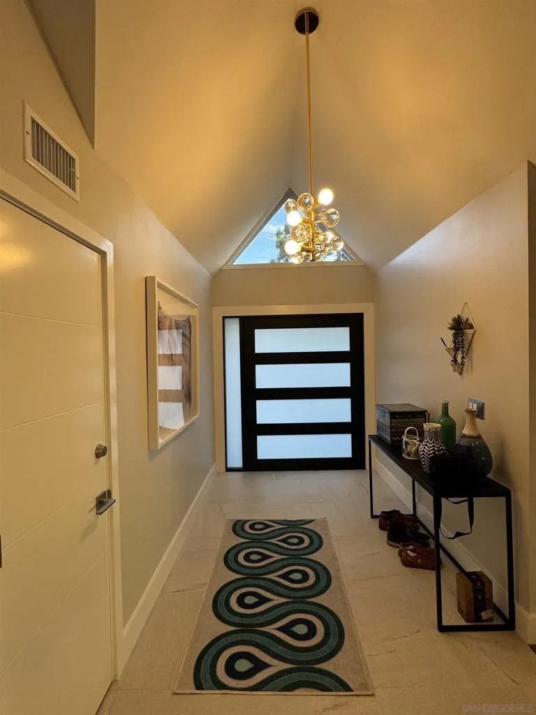 1402 Rodeo Drive La Jolla, CA 92037