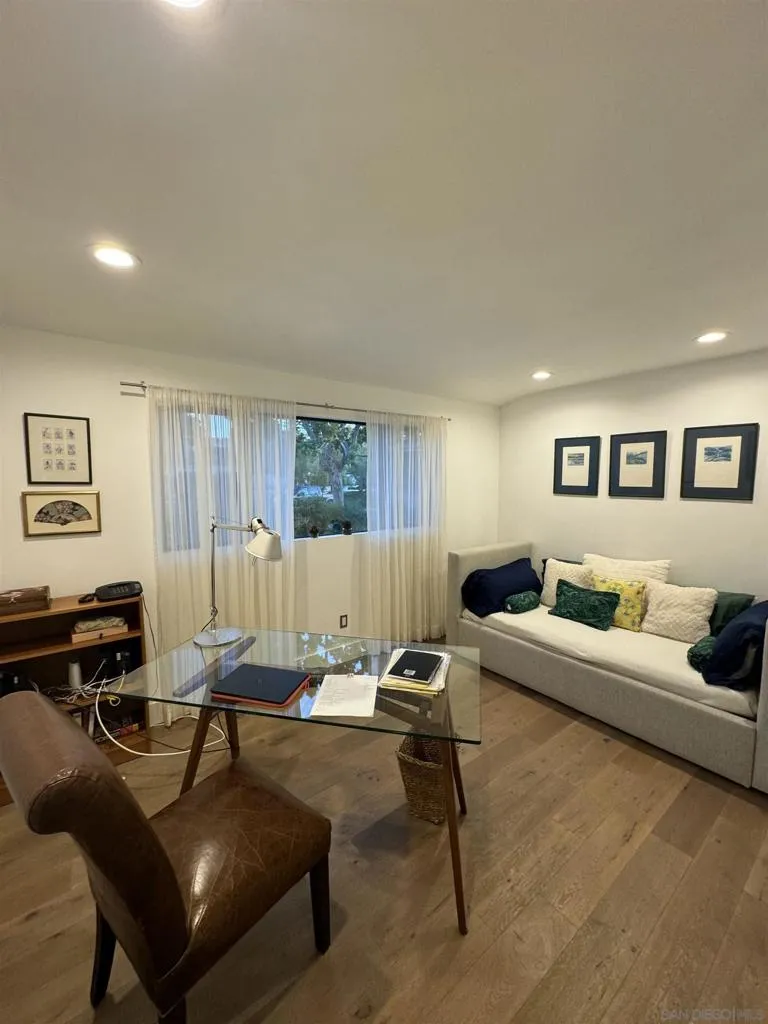 1402 Rodeo Drive La Jolla, CA 92037