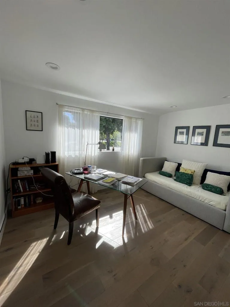 1402 Rodeo Drive La Jolla, CA 92037