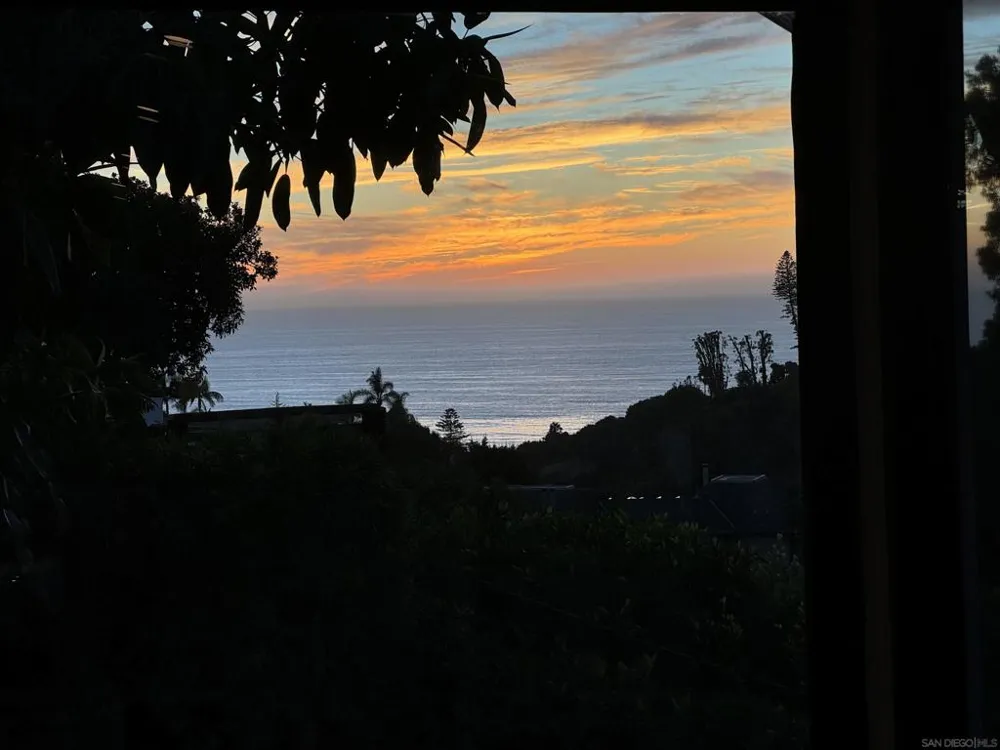 1402 Rodeo Drive La Jolla, CA 92037