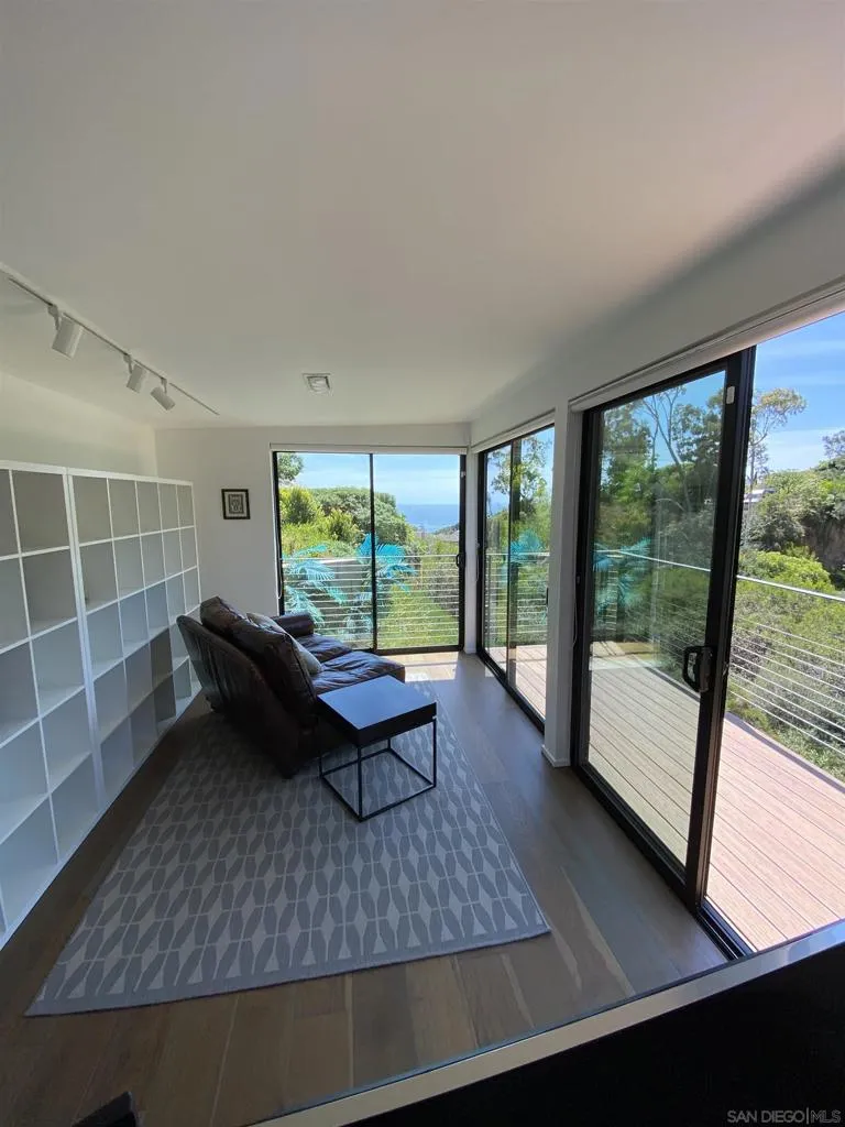 1402 Rodeo Drive La Jolla, CA 92037