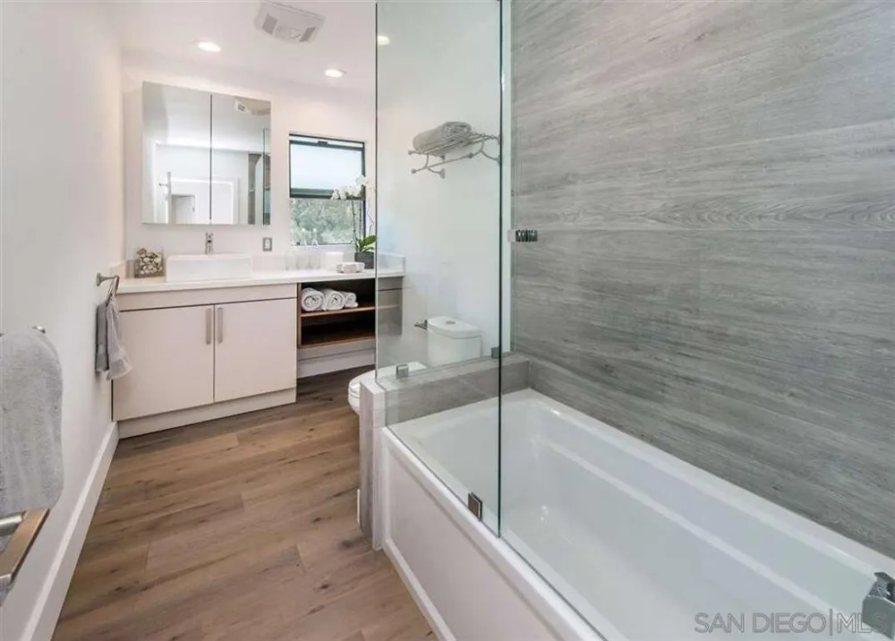 1402 Rodeo Drive La Jolla, CA 92037