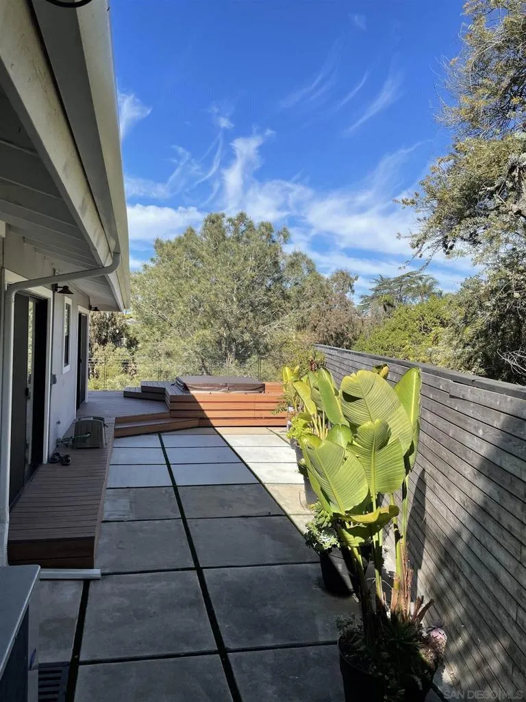 1402 Rodeo Drive La Jolla, CA 92037