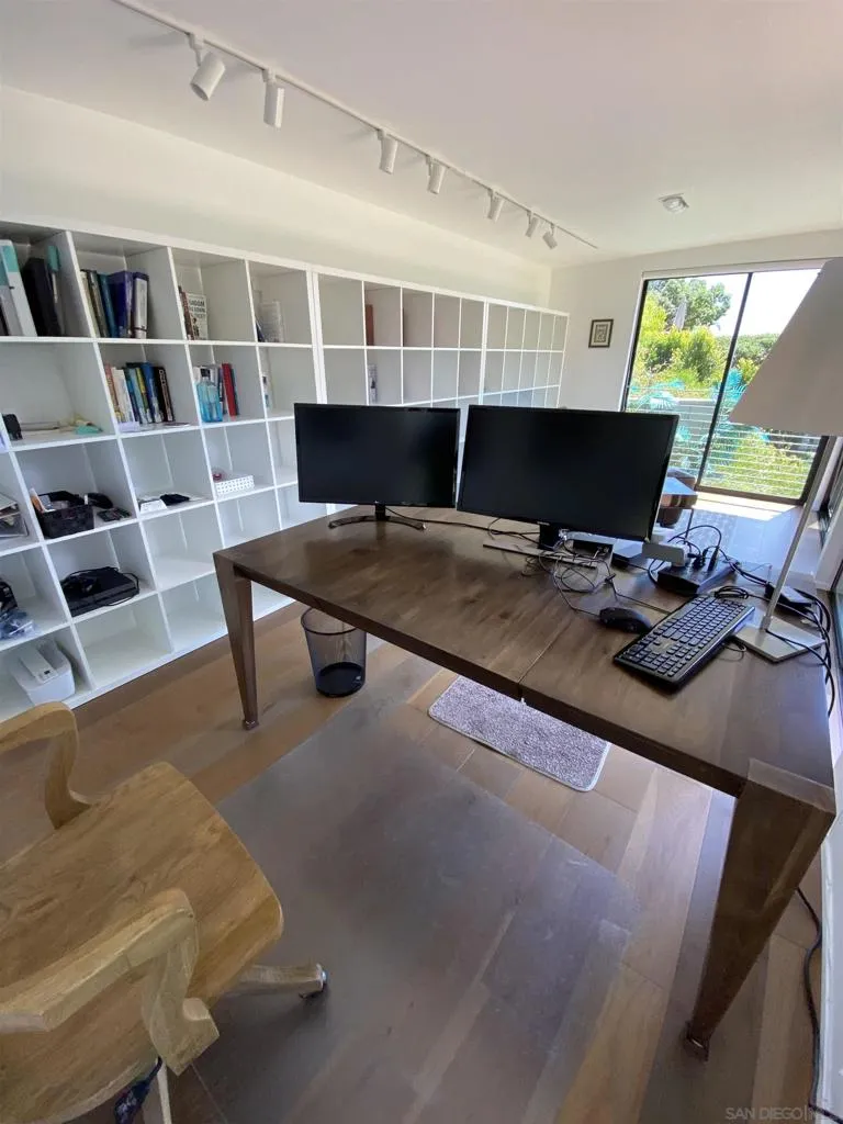 1402 Rodeo Drive La Jolla, CA 92037