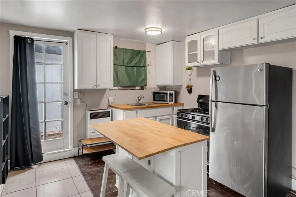 15109 Gerkin Avenue Lawndale, CA 90260