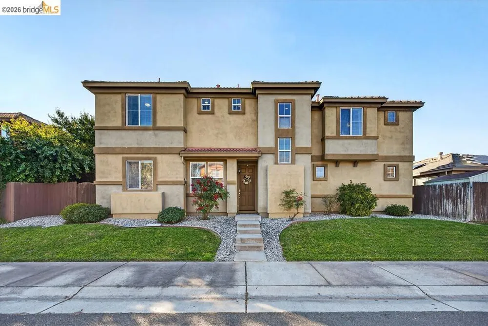 390 Caravaggio CIR Sacramento, CA 95835
