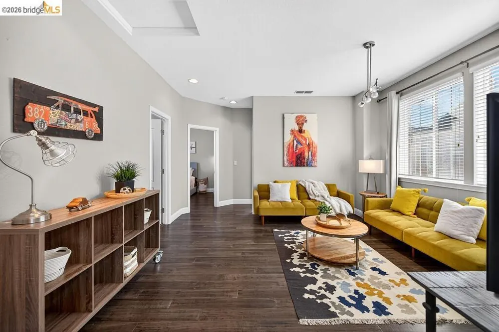 390 Caravaggio CIR Sacramento, CA 95835