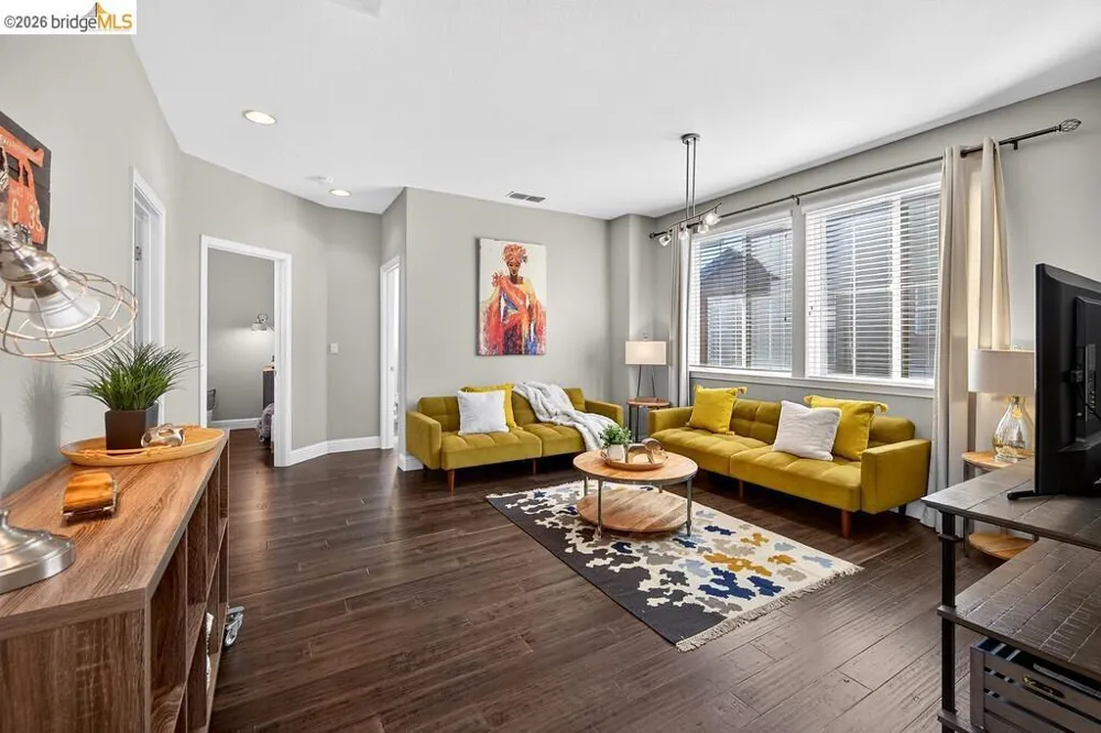 390 Caravaggio CIR Sacramento, CA 95835