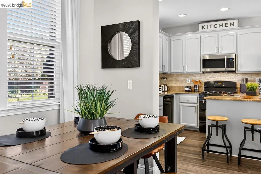 390 Caravaggio CIR Sacramento, CA 95835