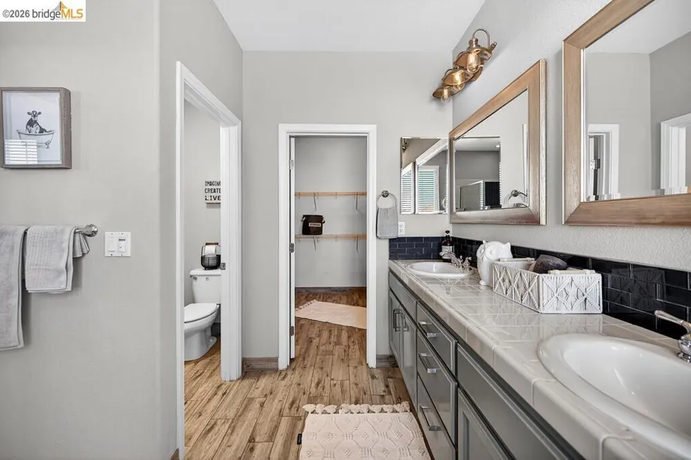 390 Caravaggio CIR Sacramento, CA 95835