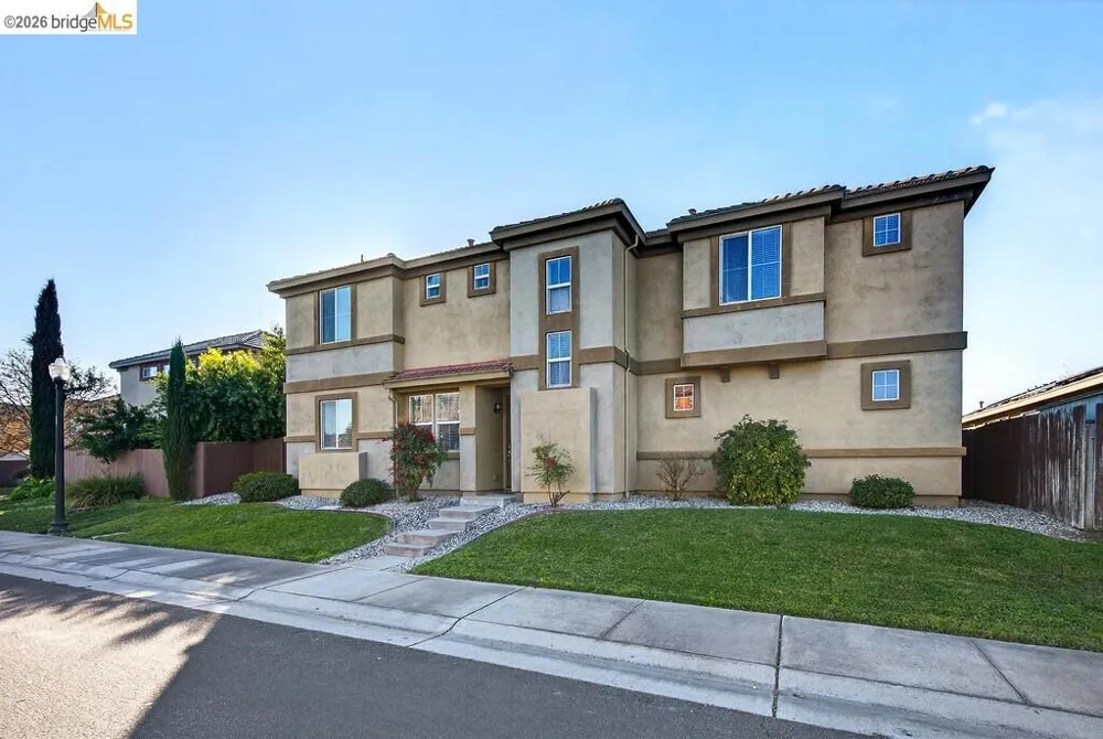 390 Caravaggio CIR Sacramento, CA 95835
