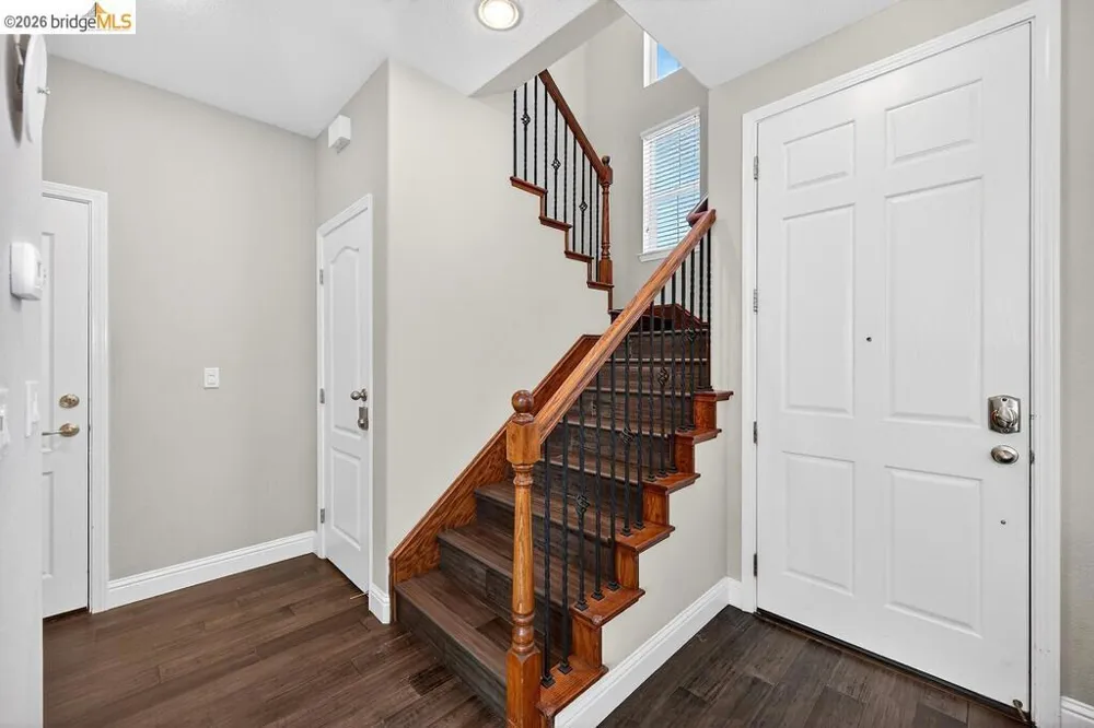390 Caravaggio CIR Sacramento, CA 95835